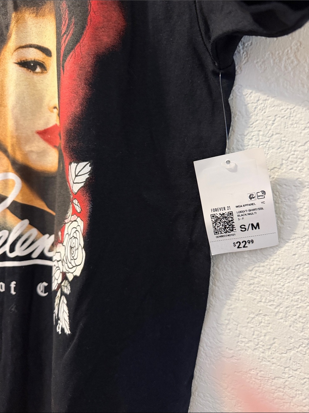 Forever 21 Black Short-Sleeve Tee with Selena Portrait and Red Halo - Picture 2 of 4